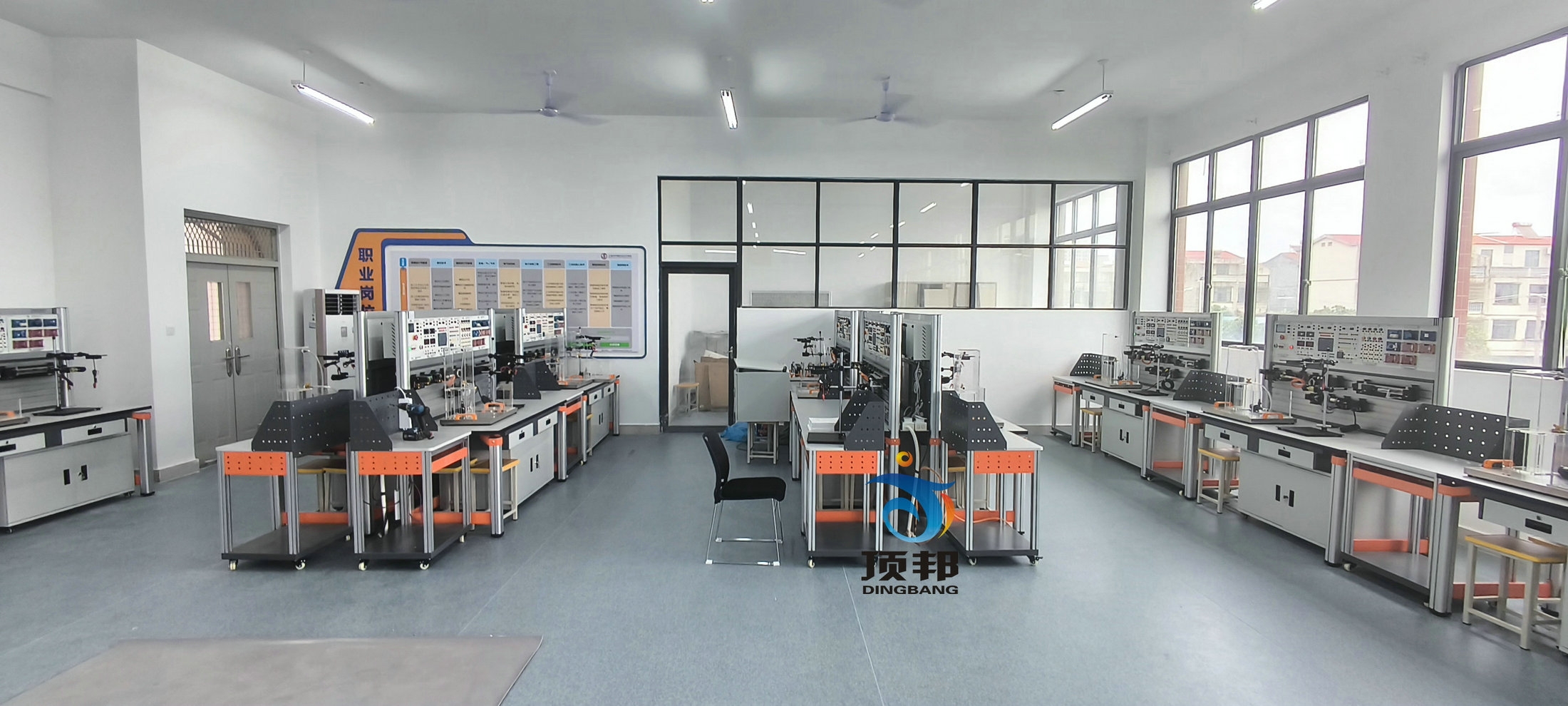 工業(yè)傳感器檢測及控制實訓(xùn)臺